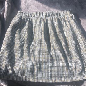 Large: Preppy Min Skirt